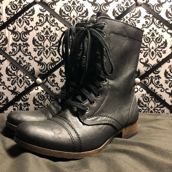 Combat Boots - Picture 1 of 4